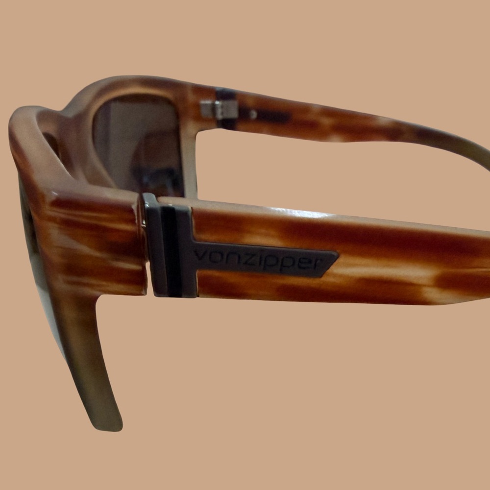 Von Zipper Men’s Stylish Brown Sunglasses - Picture 4 of 4